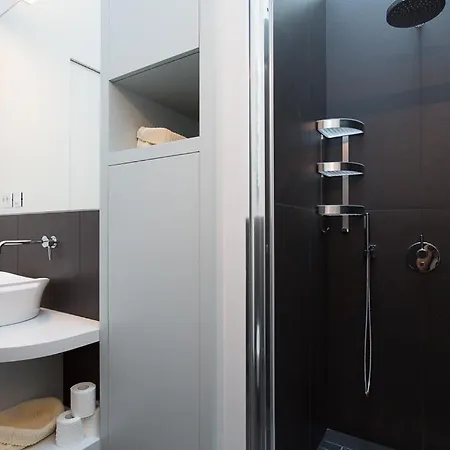 Floor2 Beds W/sea Wiew
